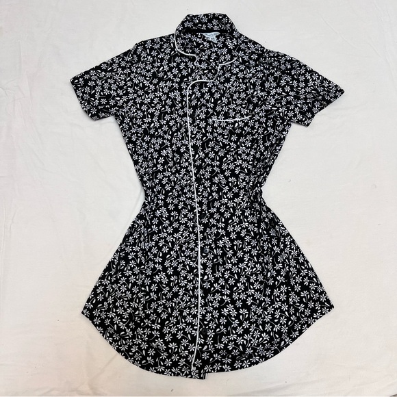 count the stars Other - Count The Stars Black Daisy Print Short Sleeve Pajama Shirt